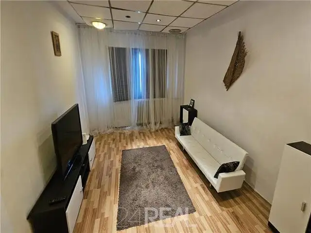 Apartament 3 camere - decomandat - Pacii- Barsanesti