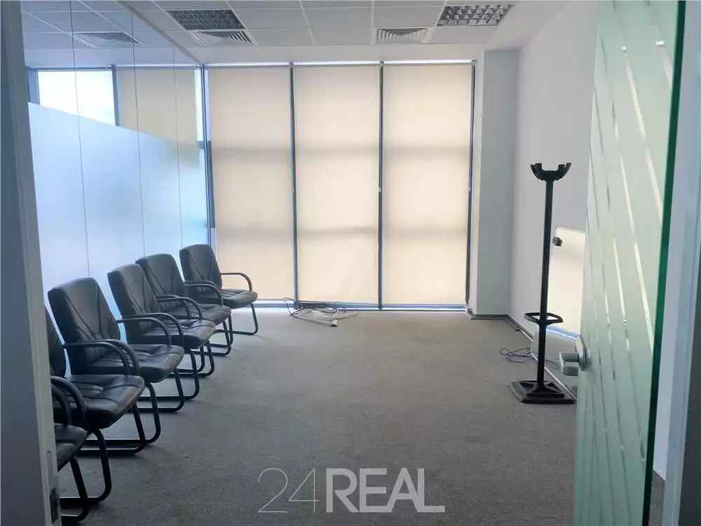 Spatiu de birouri amenajat in Business Center modern - de la 400 mp