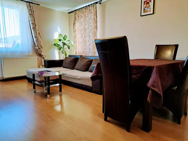 Apartament 3 camere, decomandat, Str. Cetății, Florești, Cluj