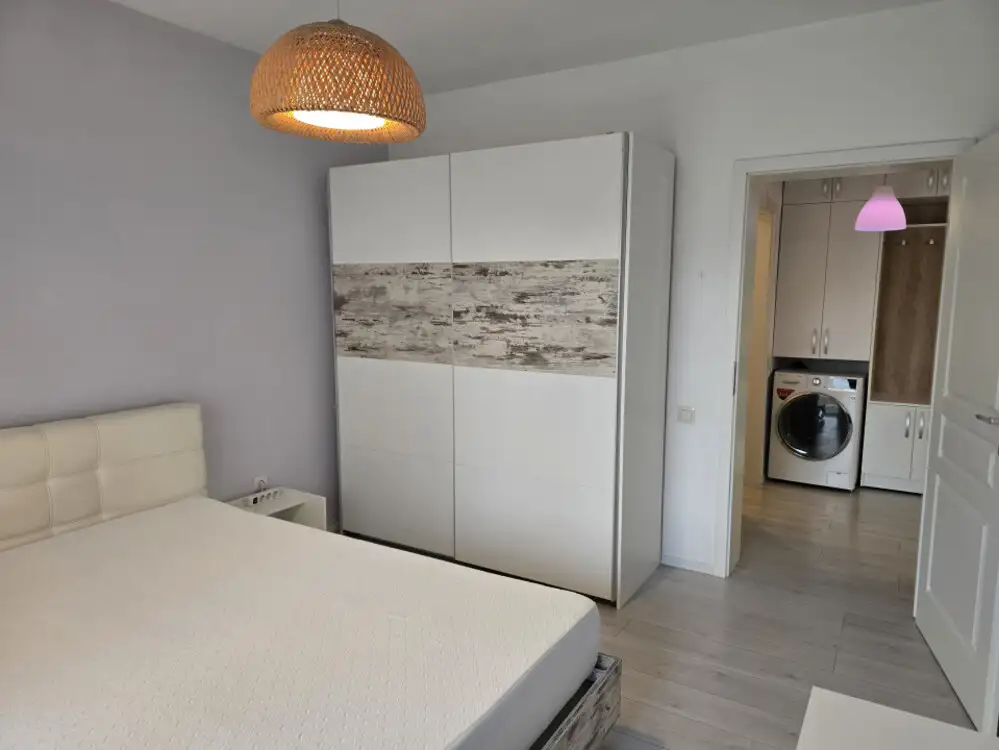 Apartament 2 camere + parcare, zona Iulius Mall, Str. 