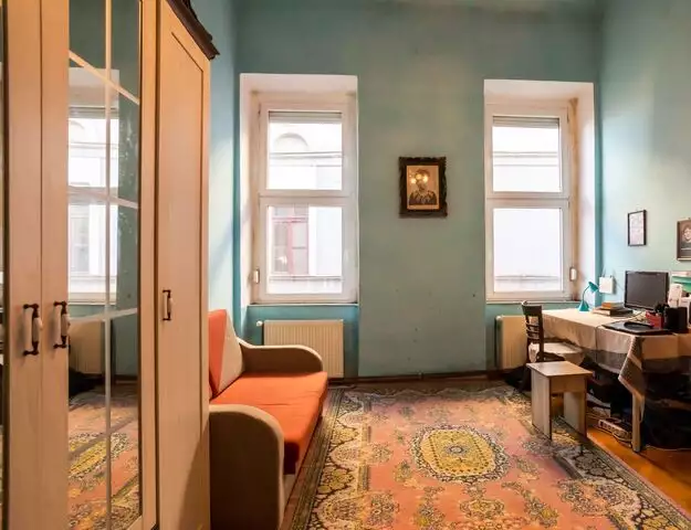 Apartament  cu 2 camere ultracentral  lânga Casa cu Lacăt