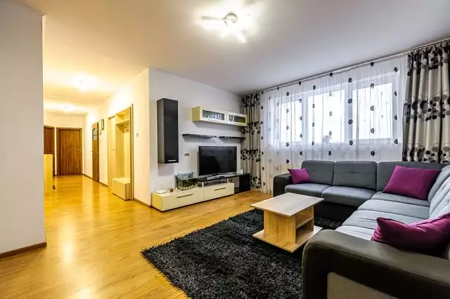 Apartament modern cu 3 camere, Via Romana. Arad