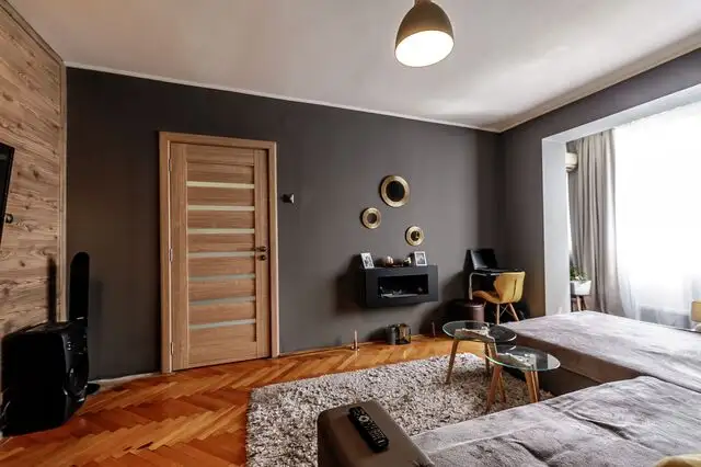 Zona liniștită, apartament cu 3 camere, etajul 1, cel mai dorit etaj!