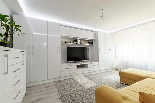 Apartament 2 camere renovat - Micalaca,  Arad - Mobilat și utilat