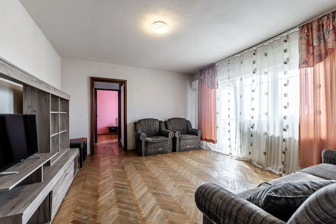 REZERVAT! Apartament spatios - 2 camere – 76 mp - Vlaicu, Arad