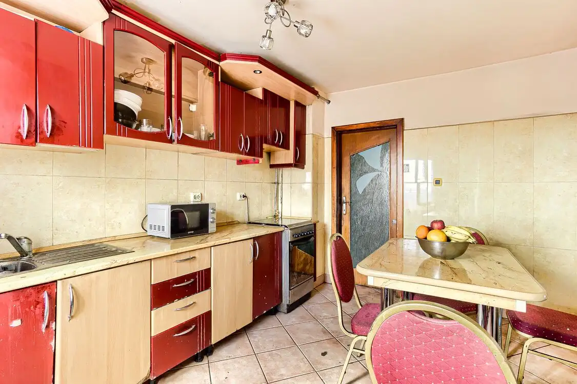 Apartament cu 2 camere decomandat zona Aurel Vlaicu