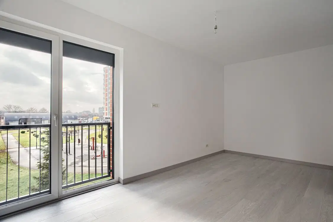 Apartament  nou  cu 3 camere 