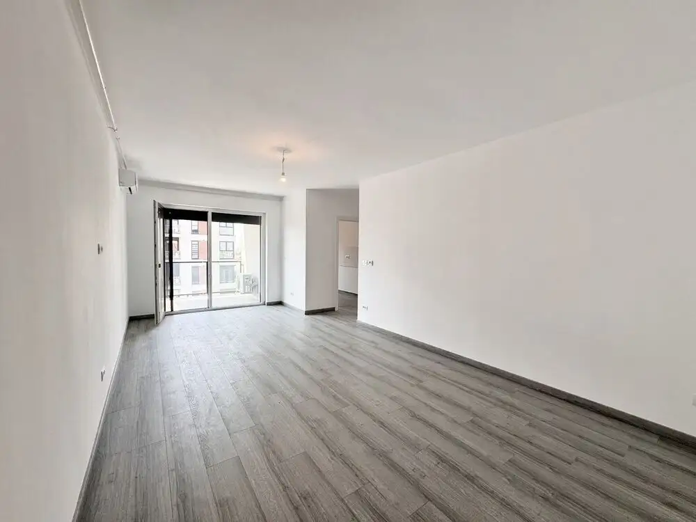 Apartament cu 3 camere, Adora Park. cu 2 locuri de parcare