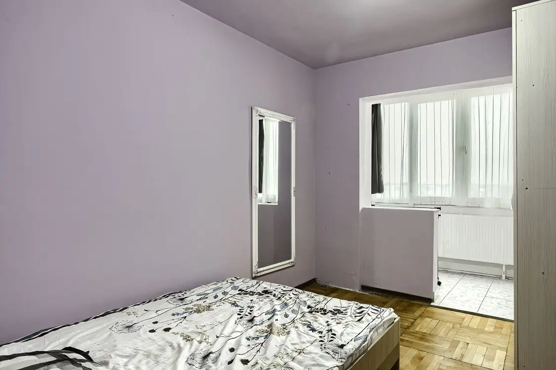 Apartament spatios cu 4 camere strada Fat Frumos