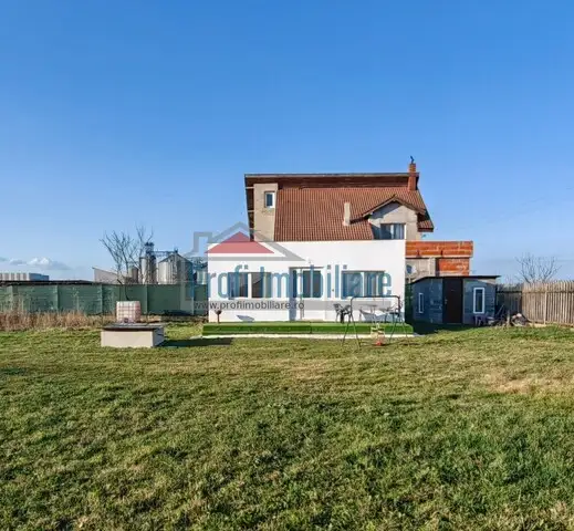 Casa din 2019 in Sofronea cu 613 mp teren - zona linistita si aproape de oras