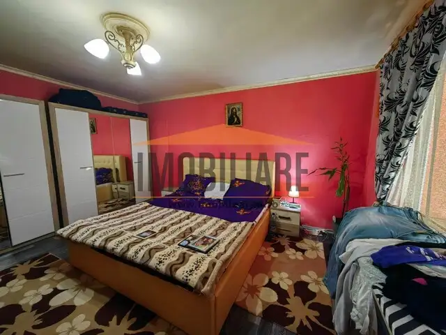 Apartament de 2 camere cu terasa mare in centru pe strada Baritiu