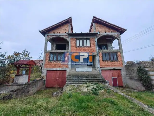 Casa cu teren in Aradul Nou langa principala