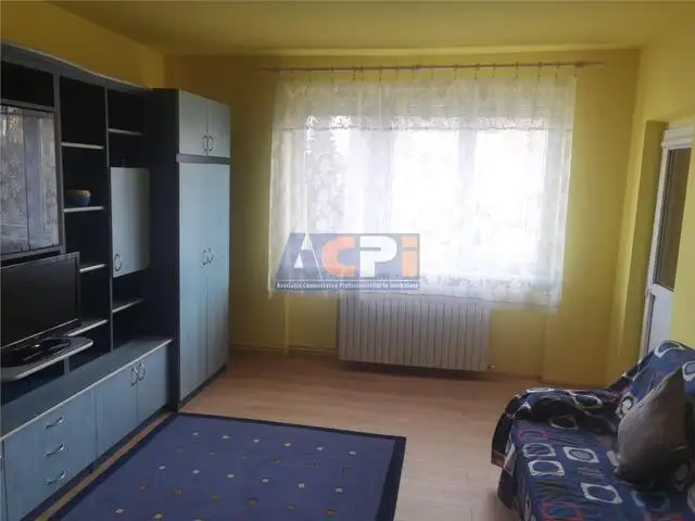 Inchiriez apartament 1 camera, centrala pe gaz-centru