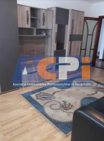 Apartament cu 2 camere de inchiriat, zona Piata Sud