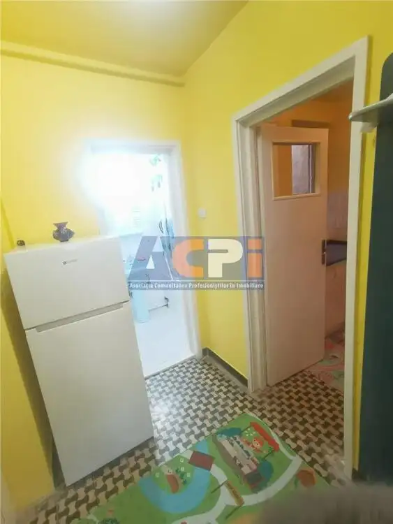 Inchiriez apartament 1 camera, centrala pe gaz-centru