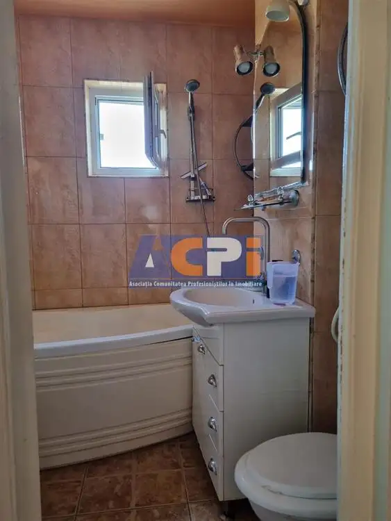 Apartament, 3 camere decomandate, RMB, Bacau