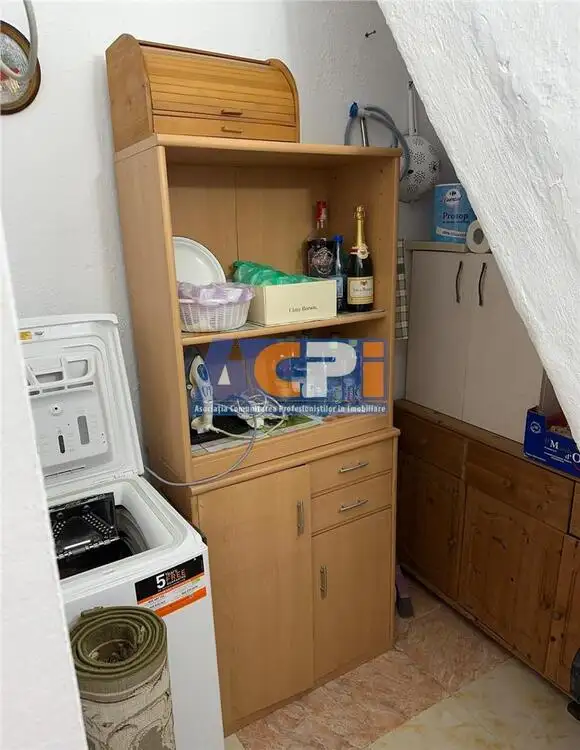 Vand apartament frumos amenajat, centru