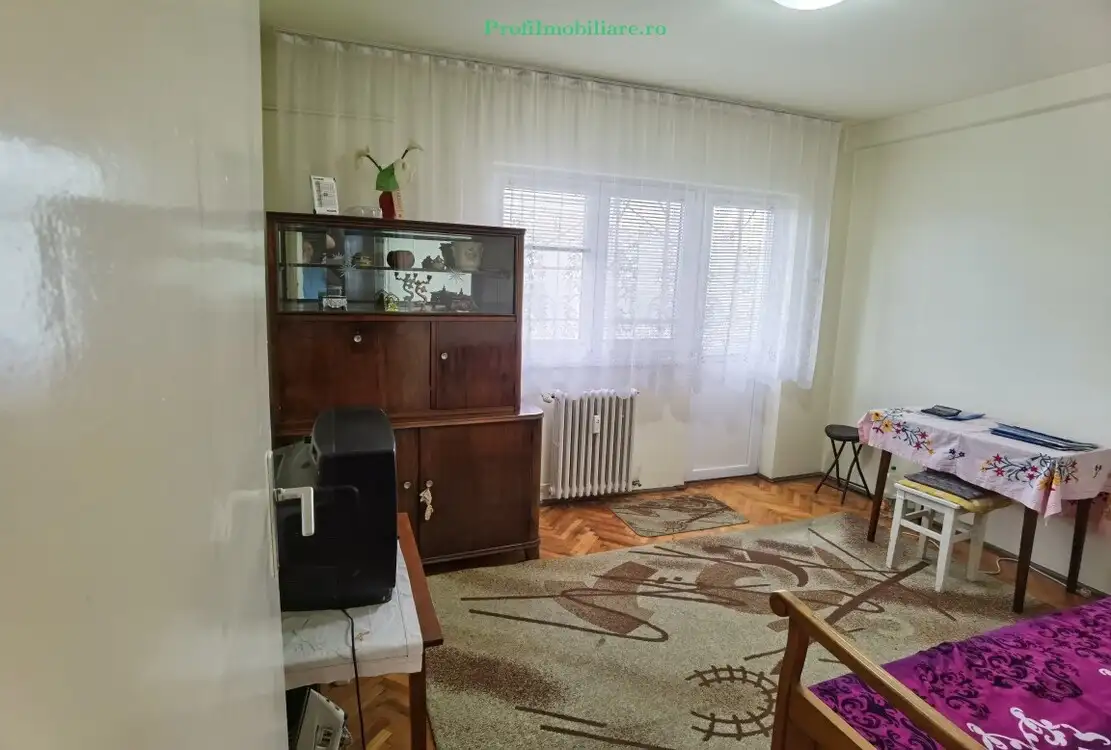 Apartament 3 camere pe centru Podgoria