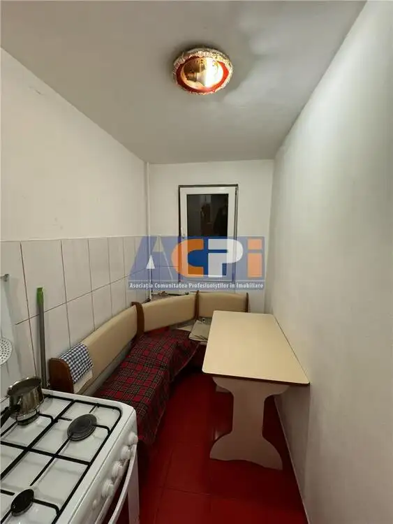 Apartament cu 2 camere de v