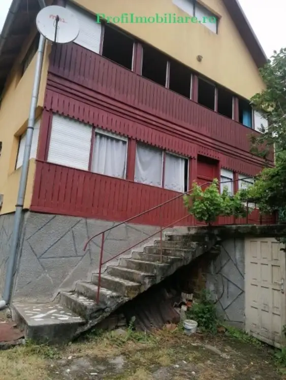 Vila P+1 casa de vacanta in Statiunea Moneasa