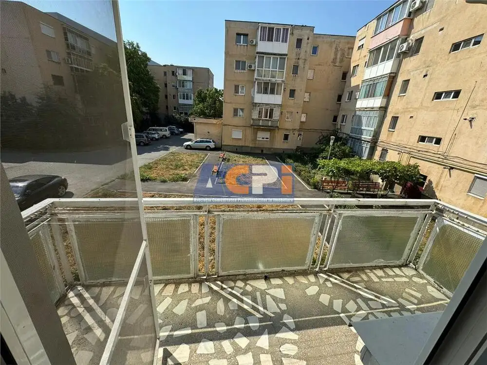 Apartament 2 camere de vanzare, zona Vlaicu langa Galleria Mall