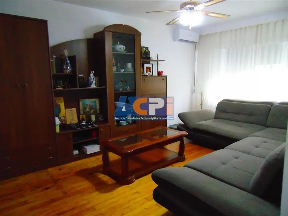 Apartament 3 camere,zona Dumbrava Nord!