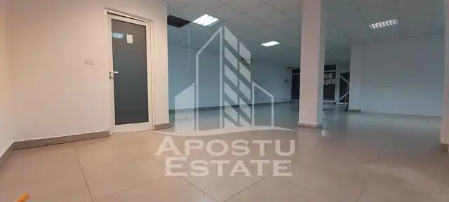 Spatiu comercial, 2 camere, 105 mp, zona Gradiste