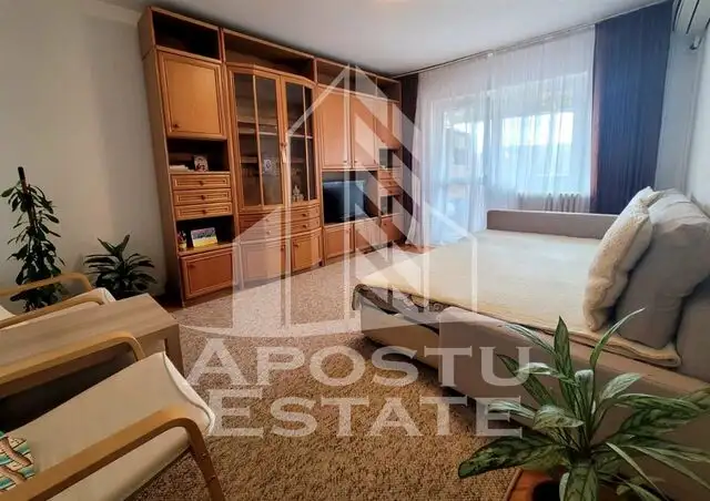 Apartament decomandat cu o camera, zona Complexului Studentesc