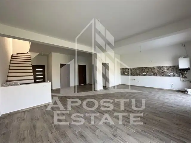 Duplex cu etaj si  5 camere in Mosnita Noua, aproape de asfalt