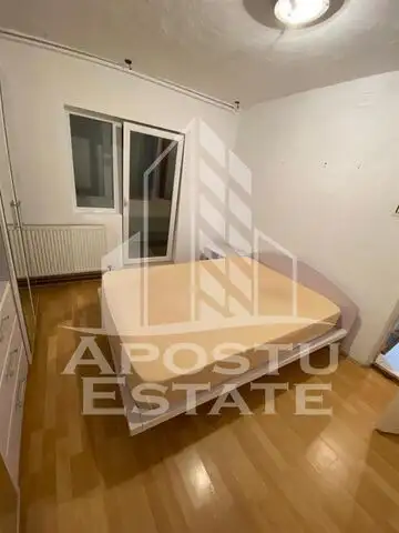 Apartament cu 3 camere 2 bai in zona Lipovei