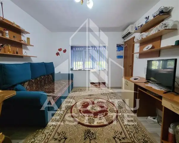 Apartament cu o camera, etaj intermediar, zona Bucovina