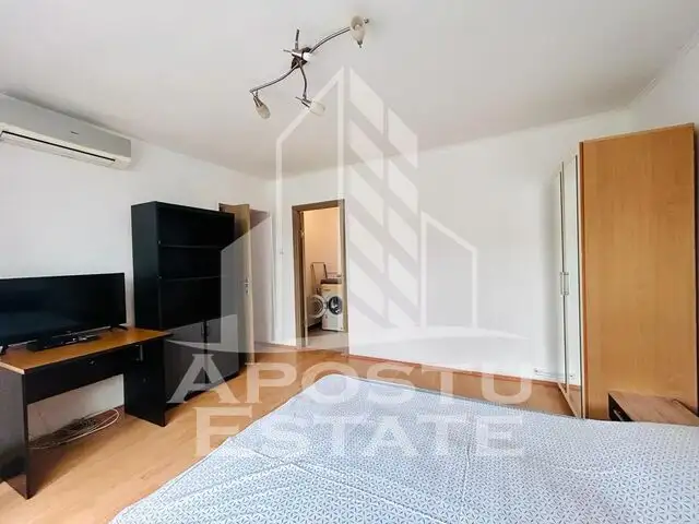 Apartament 2 camere cu loc de parcare si vedere in Piata 700