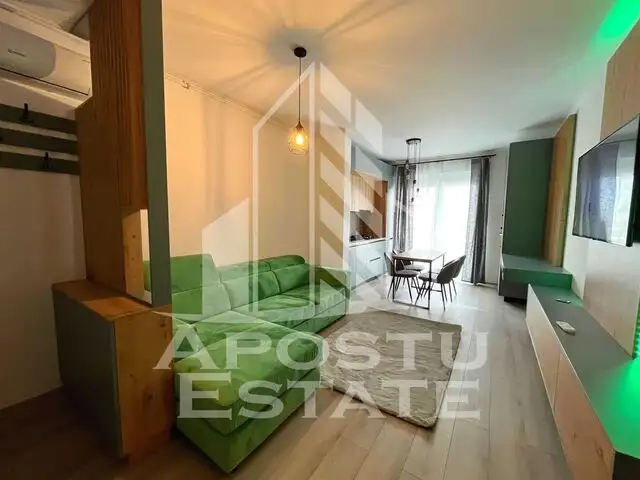 Apartament Lux cu 2 camere si curte privata