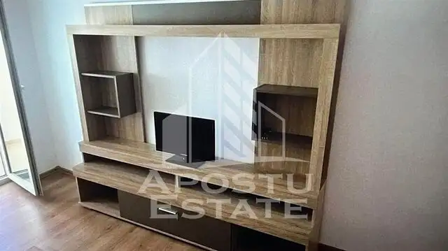 APARTAMENT CU 4 CAMERE DECOMANDAT, CETRALA POPRIE, SALA OLIMPIA