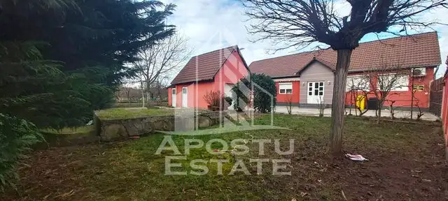 Casa construita pe un teren generos de 780 mp