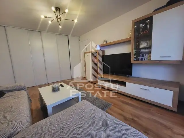 Apartament cu 2 camere, centrala proprie,  renovat, zona Aradului