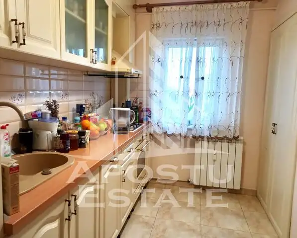 Apartament cu 2 camere, de vanzare, in Micalaca, Arad