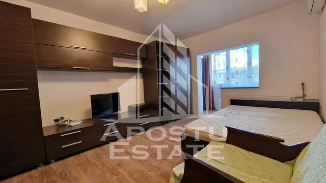 Apartament decomandat cu 1 camera, etaj intermediar, zona Buziasului