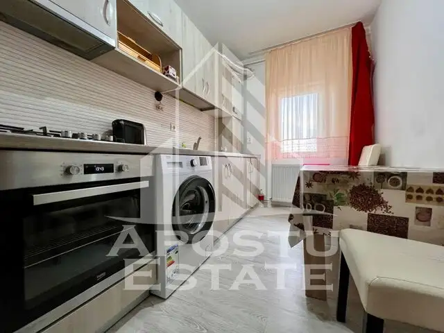 Apartament 3 camere, centrala proprie, zona Dambovita