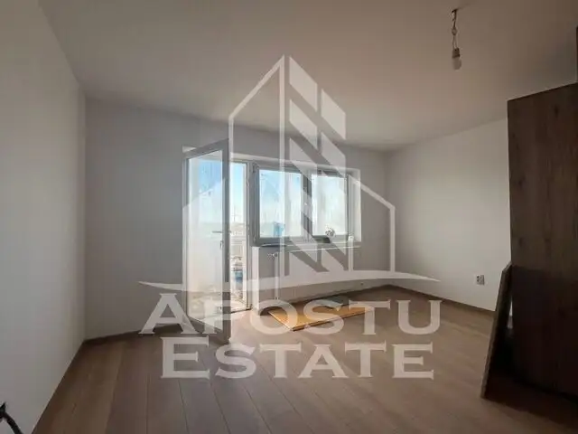 Apartament decomandat, complet renovat cu centrala proprie