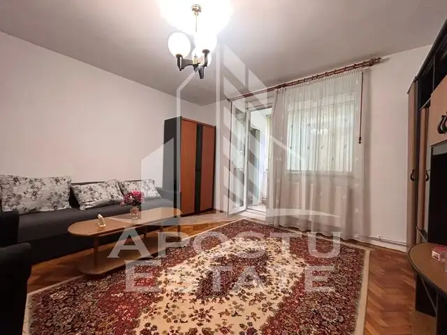 Apartament 2 camere, cu garaj si loc de parcare in Piata Balcesc