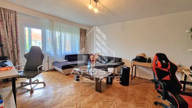 Apartament cu 2 camere, centrala proprie, zona Mircea Cel Batran