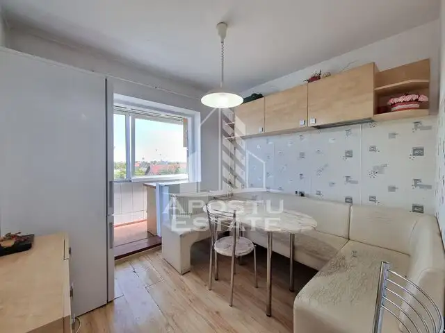 Apartament decomandat cu 2 camere, zona Lipovei