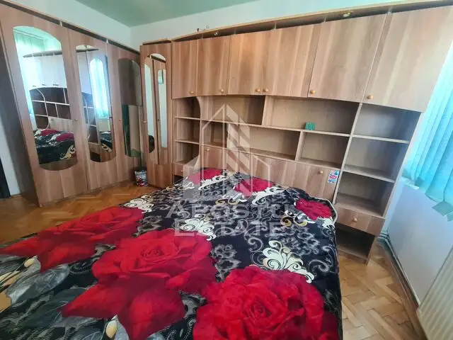 Apartament cu 3 camere, decomandat, Complexul Studențesc