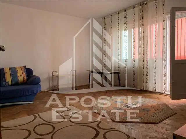 Apartament cu 2 camere, decomandat ,cu centrala proprie