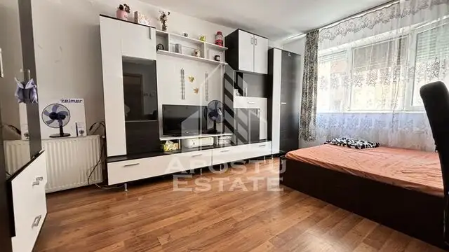 Apartament cu o camera, 32 mp,  Zona UMT