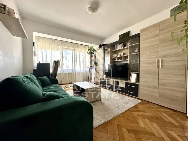 Apartament 2 camere, decomandat, centrala proprie, zona Dambovita