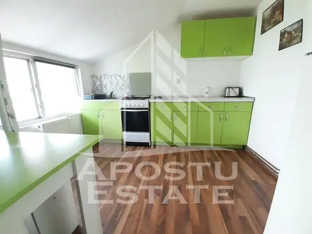 Apartament 3 camere, spatios, la casa, centrala proprie, Zona Iosefin