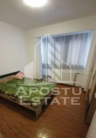 Apartament ultracentral cu 2 camere semidecomandat