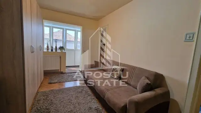 Apartament cu 3 camere, centrala proprie, zona Dacia